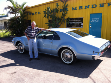 Go cruisin’ in the Florida weather in a vehicle restored by Beach Fender Mender.